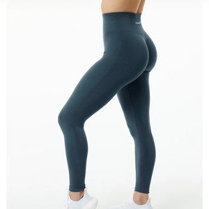 Alphalete Amplify Womens S Small Leggings WHALE BLUE Activewear Gym Scrunch NEW